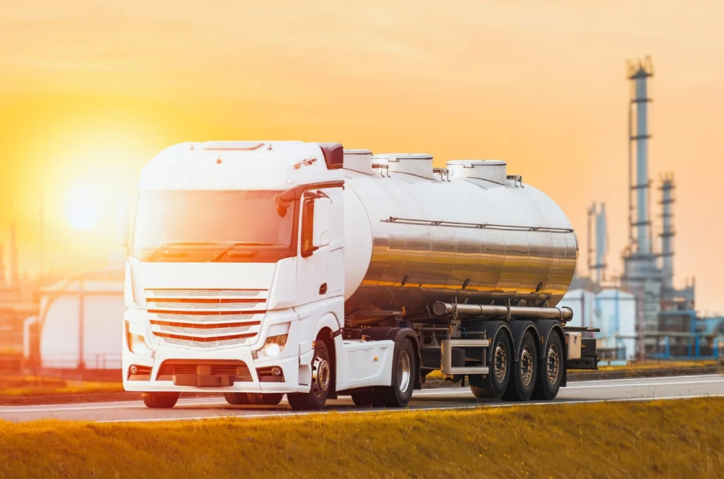 Bulk oil suppliers in Dubai offering automotive lubricants